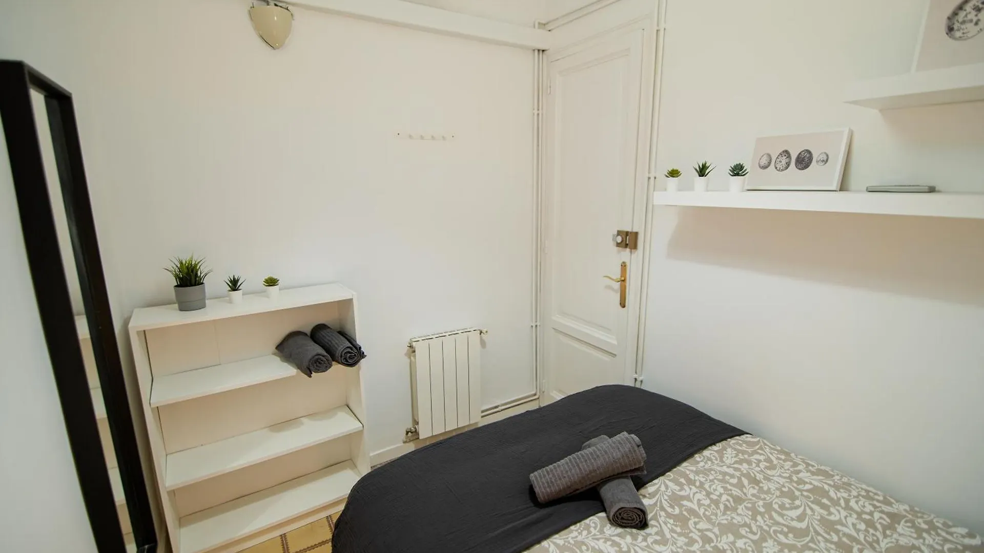Hostal Blai Albergue Barcelona